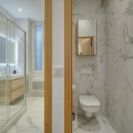Ideal 2 Pieces Renove Proche Palais 2p1 Lägenhet
