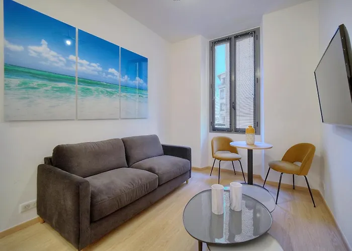 Renovated 1 Bedroom Near Palais 2p1 By Rivaevent شقة